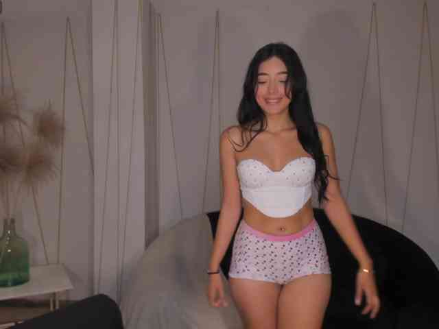 ScarlettBlaze webcam