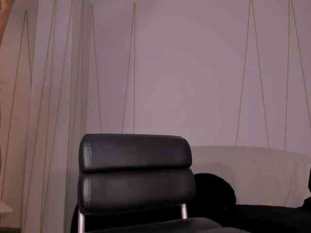 ScarlettBlaze webcam