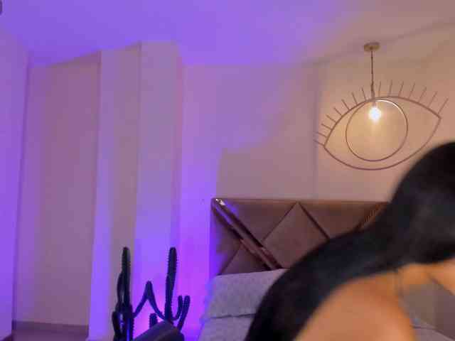 ScarlettBlaze webcam