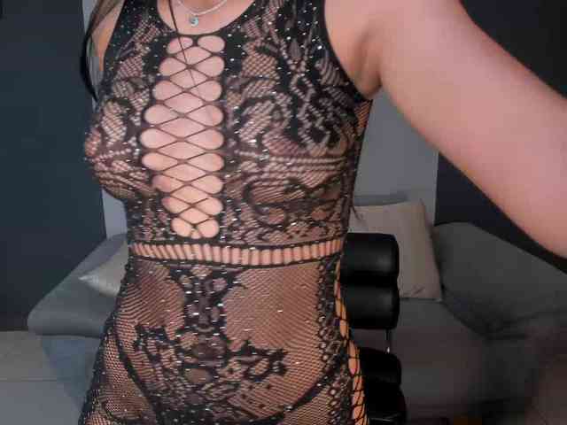 ScarlettBlaze webcam