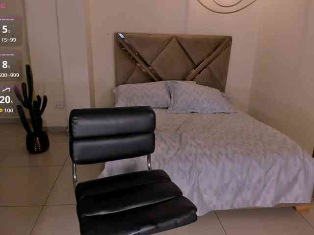 ScarlettBlaze webcam