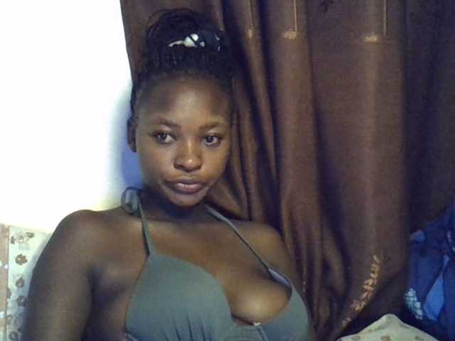 sweet-luna1's BongaCams show and profile