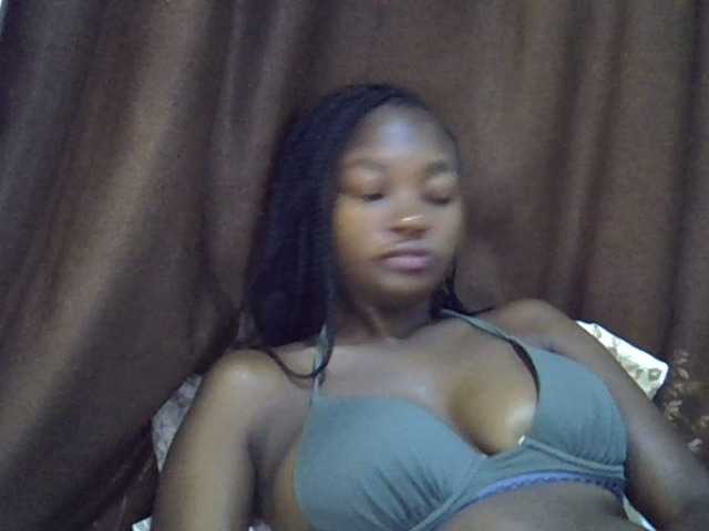 sweet-luna1's BongaCams show and profile