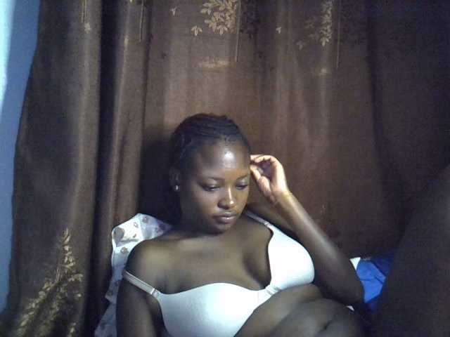 sweet-luna1's BongaCams show and profile