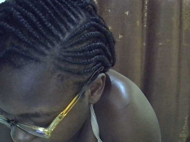 sweet-luna1's BongaCams show and profile