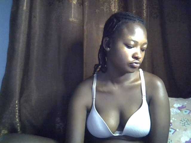 sweet-luna1's BongaCams show and profile