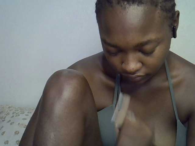 sweet-luna1's BongaCams show and profile