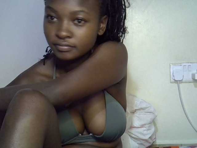 sweet-luna1's BongaCams show and profile