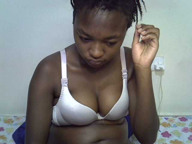 sweet-luna1's BongaCams show and profile