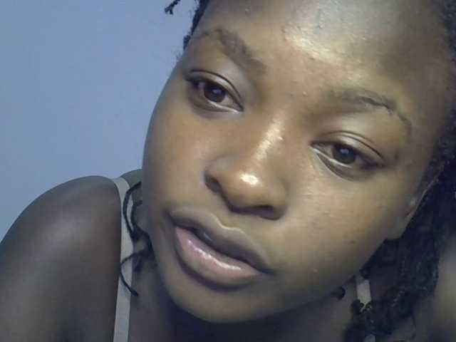 sweet-luna1's BongaCams show and profile