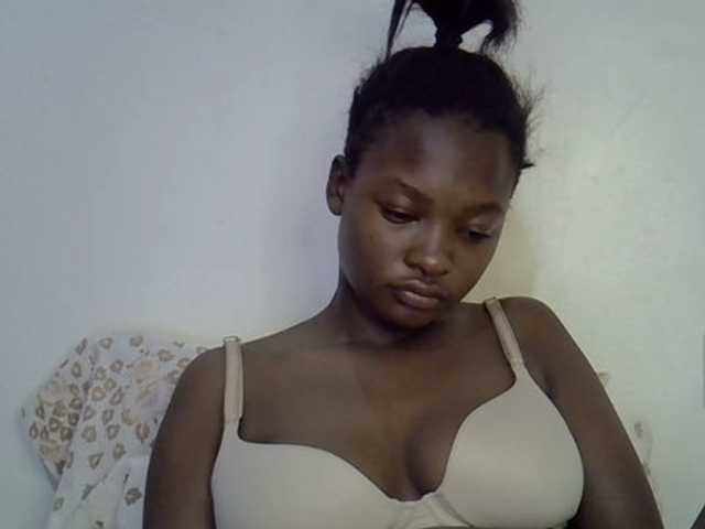 sweet-luna1's BongaCams show and profile