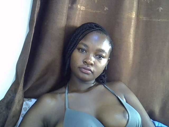 sweet-luna1's BongaCams show and profile