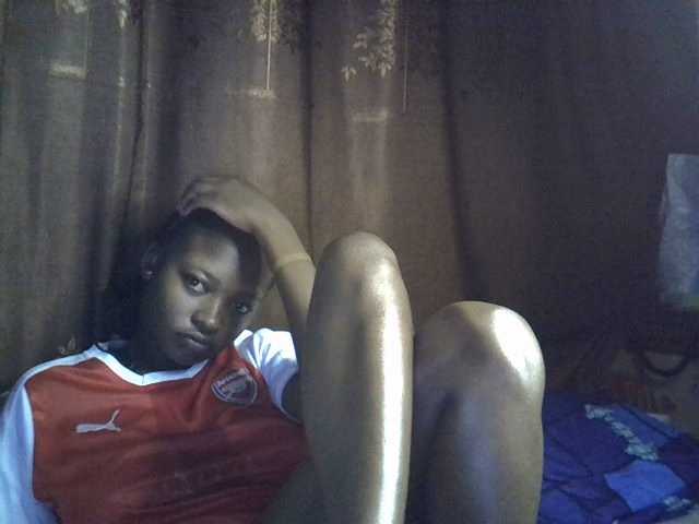 sweet-luna1's BongaCams show and profile