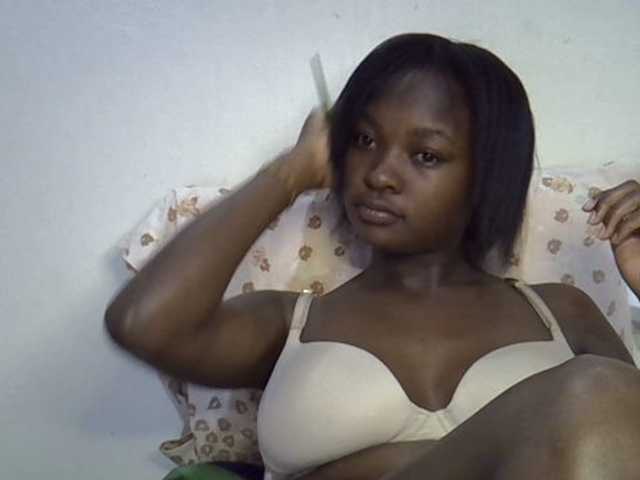 sweet-luna1's BongaCams show and profile