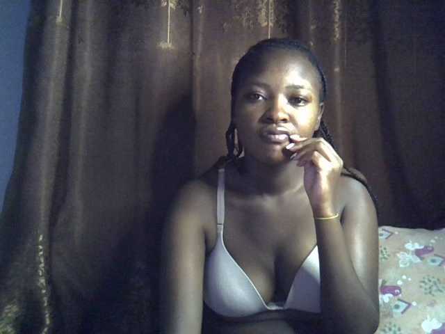 sweet-luna1's BongaCams show and profile