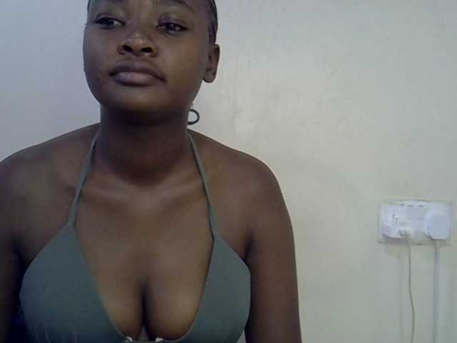 sweet-luna1's BongaCams show and profile