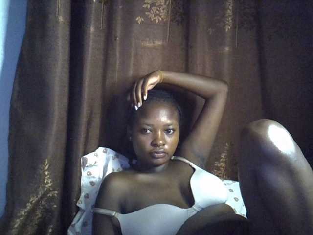 sweet-luna1's BongaCams show and profile