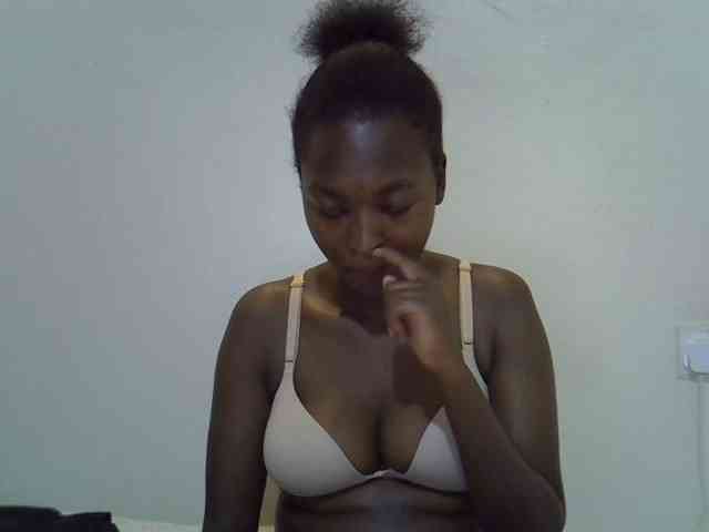 sweet-luna1 webcam