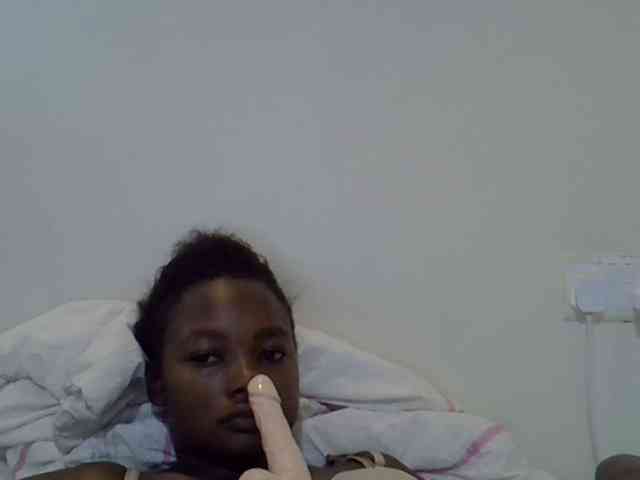 sweet-luna1 webcam