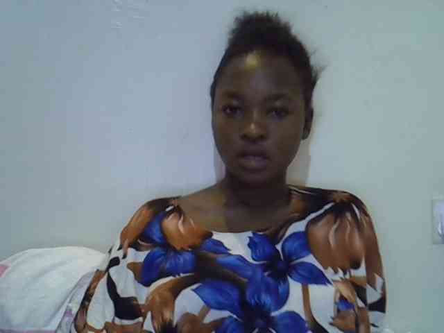 sweet-luna1 webcam