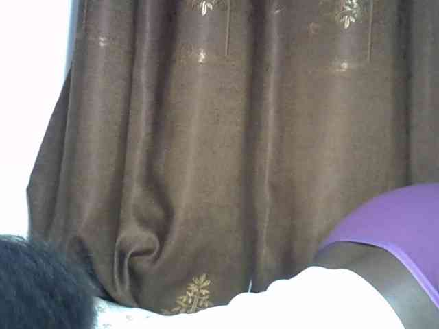 sweet-luna1 Live Webcam on BongaCams