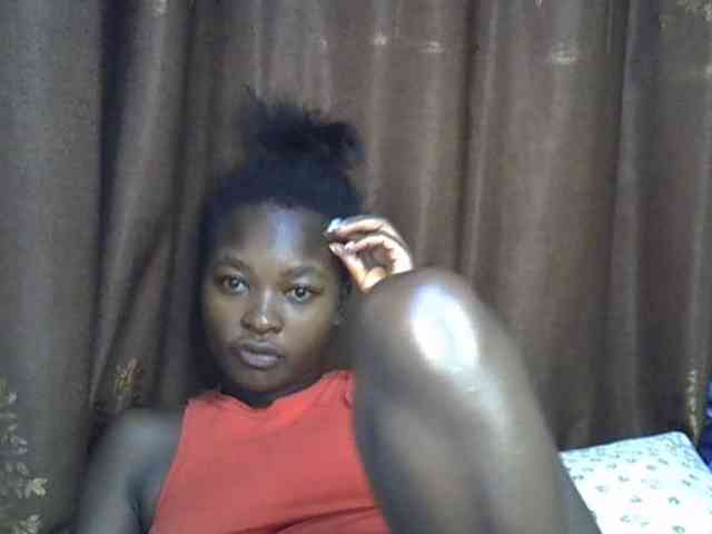 sweet-luna1 Live Webcam on BongaCams