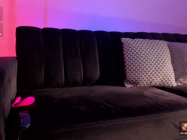 AnnieMonroe1's BongaCams show and profile