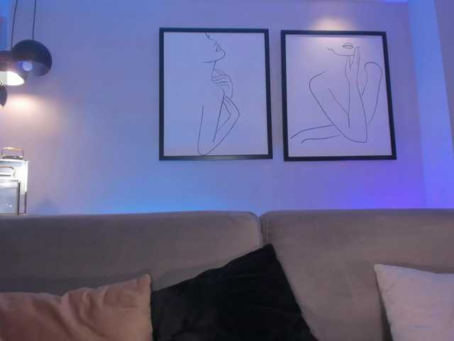 AnnieMonroe1's BongaCams show and profile