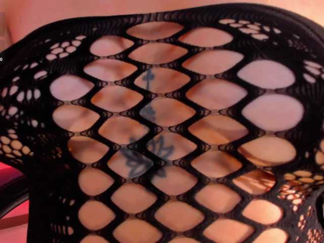 AnnieMonroe1's BongaCams show and profile