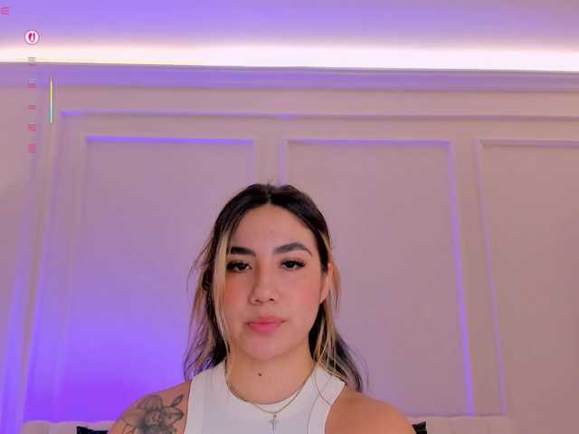 AnnieMonroe1's BongaCams show and profile