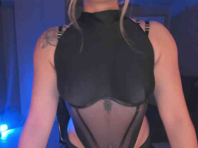 AnnieMonroe1 webcam