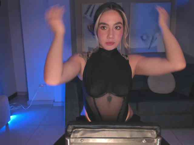 AnnieMonroe1 webcam