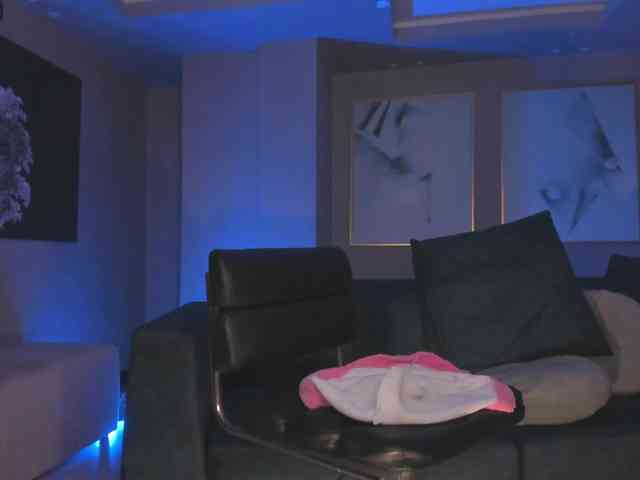 AnnieMonroe1 webcam