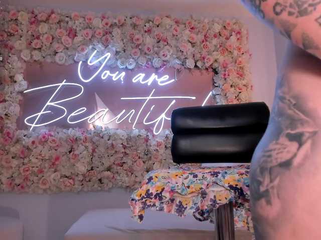 MadisonKane's BongaCams show and profile