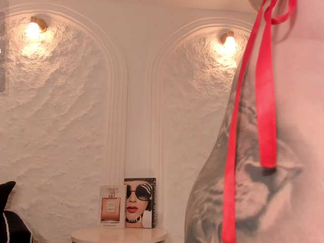 MadisonKane's BongaCams show and profile