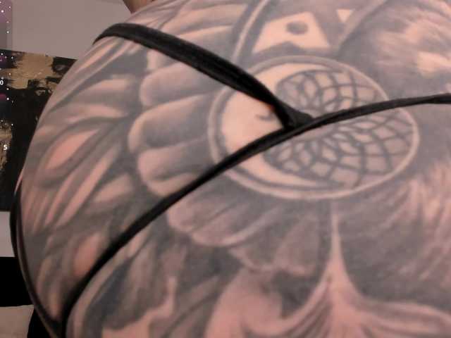 MadisonKane's BongaCams show and profile