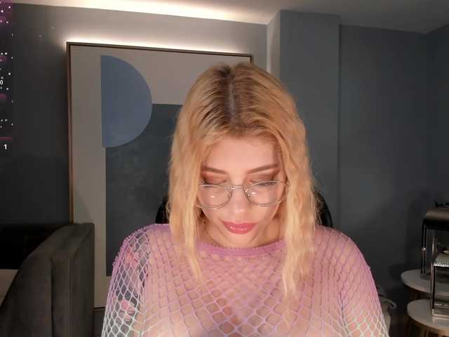 MadisonKane's BongaCams show and profile