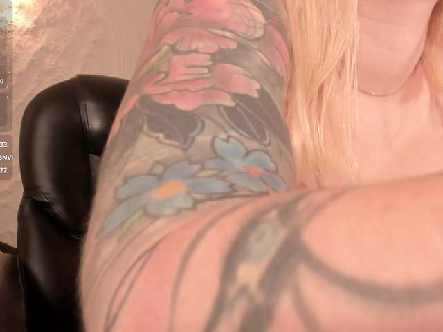 MadisonKane's BongaCams show and profile