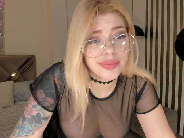 MadisonKane's BongaCams show and profile