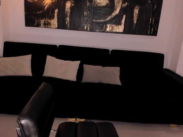 MadisonKane's BongaCams show and profile