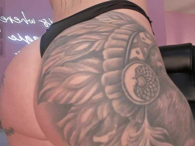 MadisonKane's BongaCams show and profile