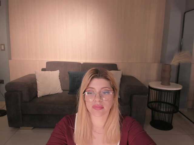 MadisonKane's BongaCams show and profile