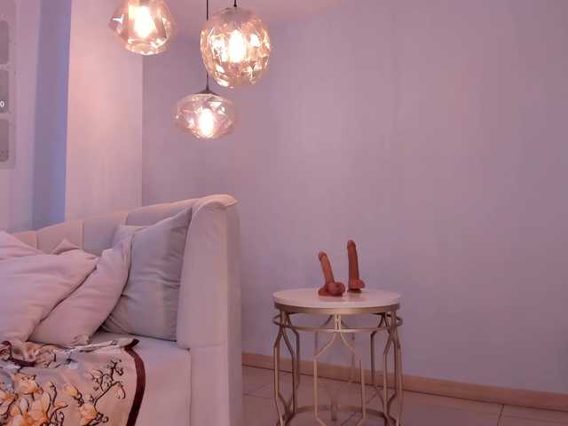 MadisonKane's BongaCams show and profile