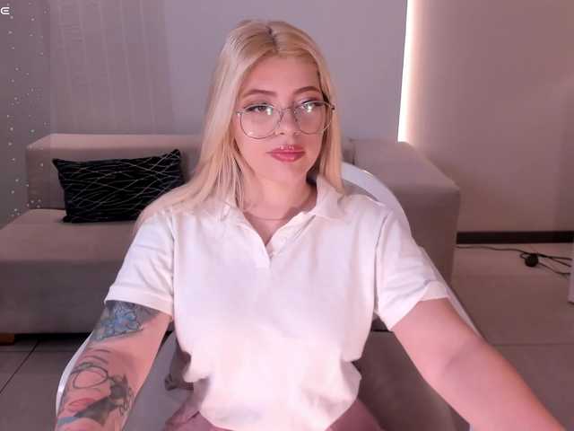 MadisonKane's BongaCams show and profile