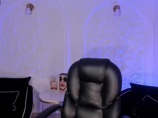 MadisonKane's BongaCams show and profile