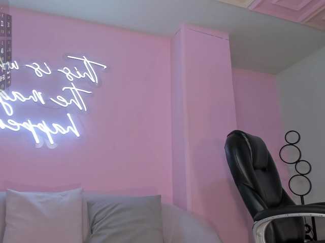 MadisonKane's BongaCams show and profile