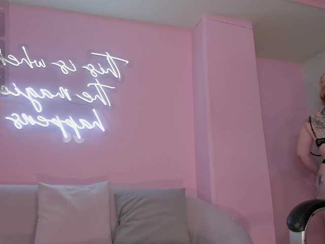 MadisonKane's BongaCams show and profile