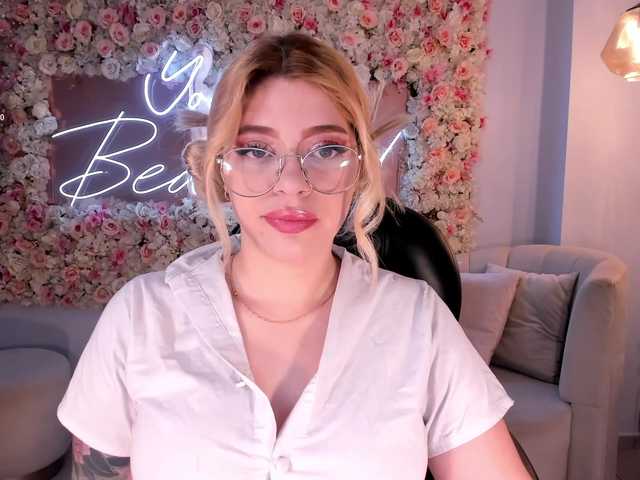 MadisonKane's BongaCams show and profile