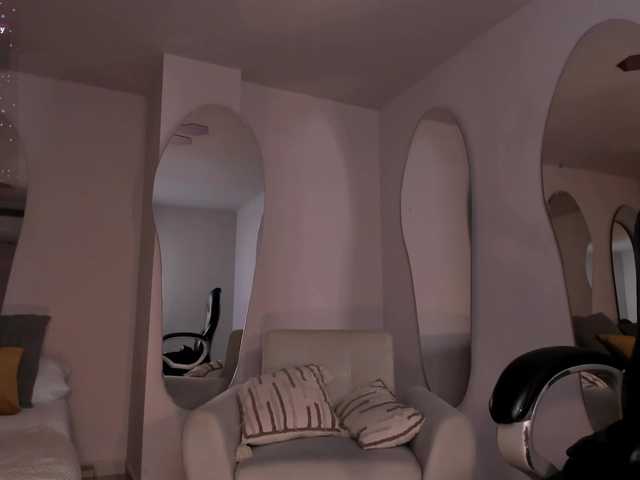 MadisonKane's BongaCams show and profile