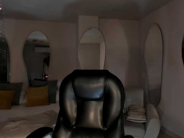 MadisonKane's BongaCams show and profile